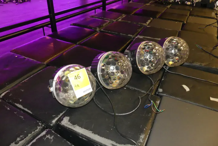 4x Showtec Discokugel-Lichteffektgerät Modell: Disco Star